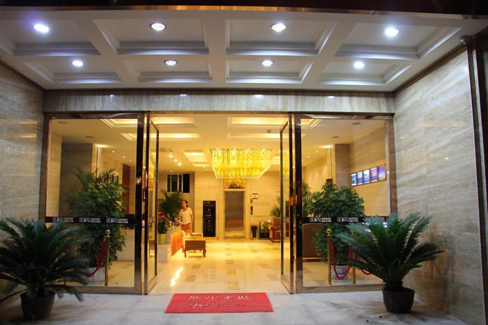 318 Express Motel Xichang Екстер'єр фото