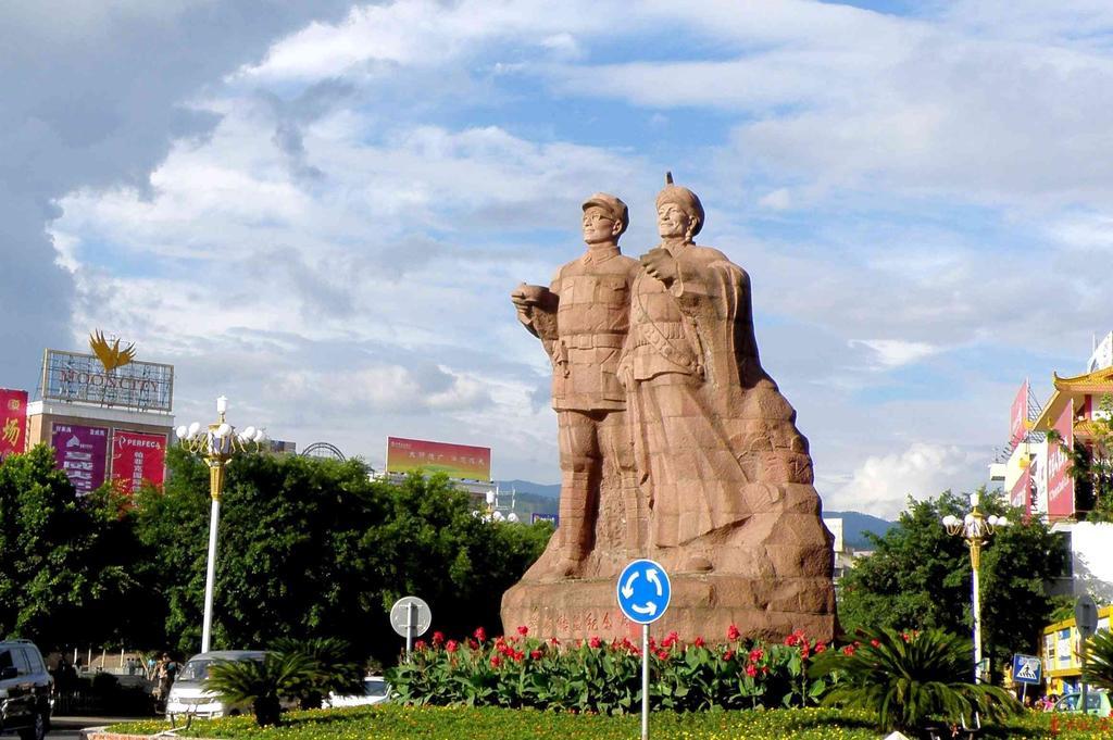 318 Express Motel Xichang Екстер'єр фото