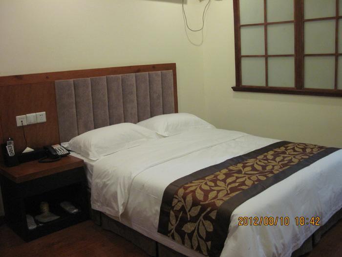 318 Express Motel Xichang Екстер'єр фото